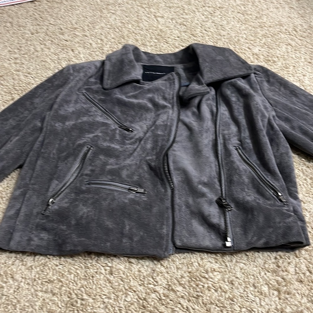 Grey suede jacket - Picture 2 of 4
